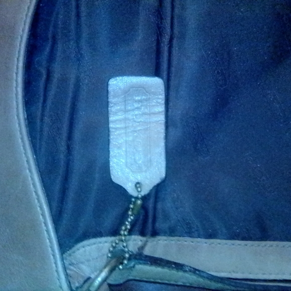 Coach Crossbody Brown Leather E23-9592 vintage bought in 86 good for day out - Picture 2 of 9